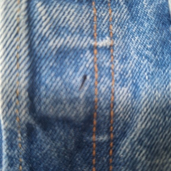 Levi's Premium 501's Womens Distressed Button Fly Denim Shorts Size 28 - Picture 7 of 7